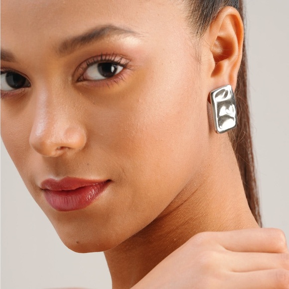 Silver Rectangular Earrings*High Gloss Design*Tarnish Free Jewe… - Picture 2 of 7